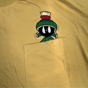 Vintage Tee Looney Tunes Acme Marvin Martian‎ Yellow Pocket 1991 men's Large